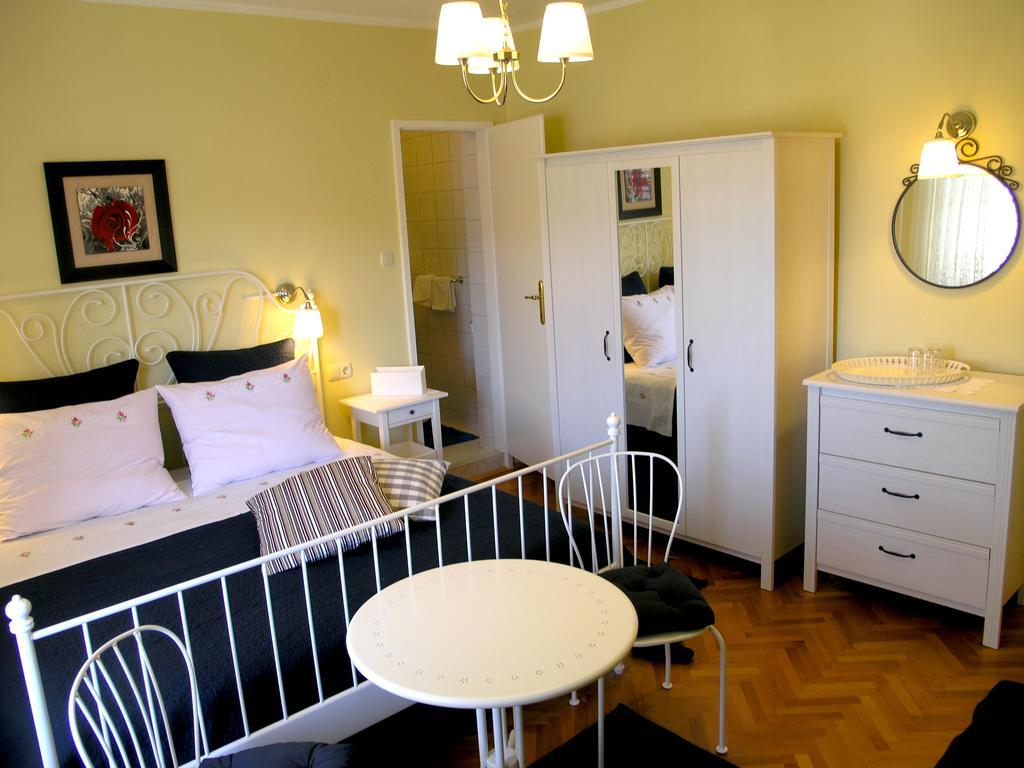 Готель House Rozi Palit Номер фото